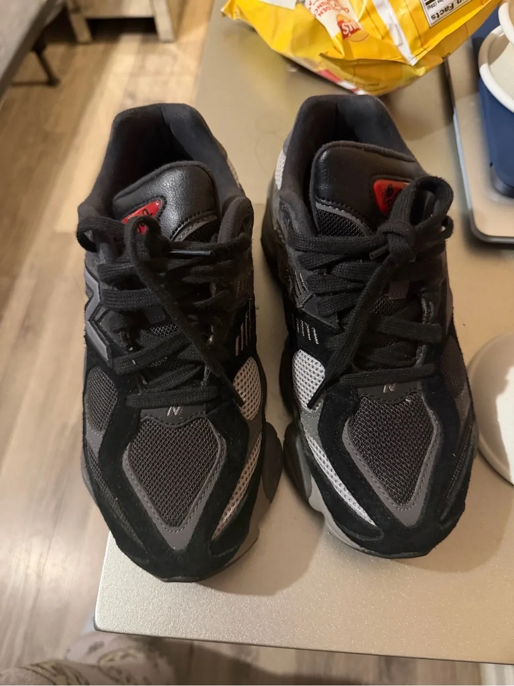 New Balance Black and Gray Retro-Style Chunky Sneakers - Picture 2 of 2